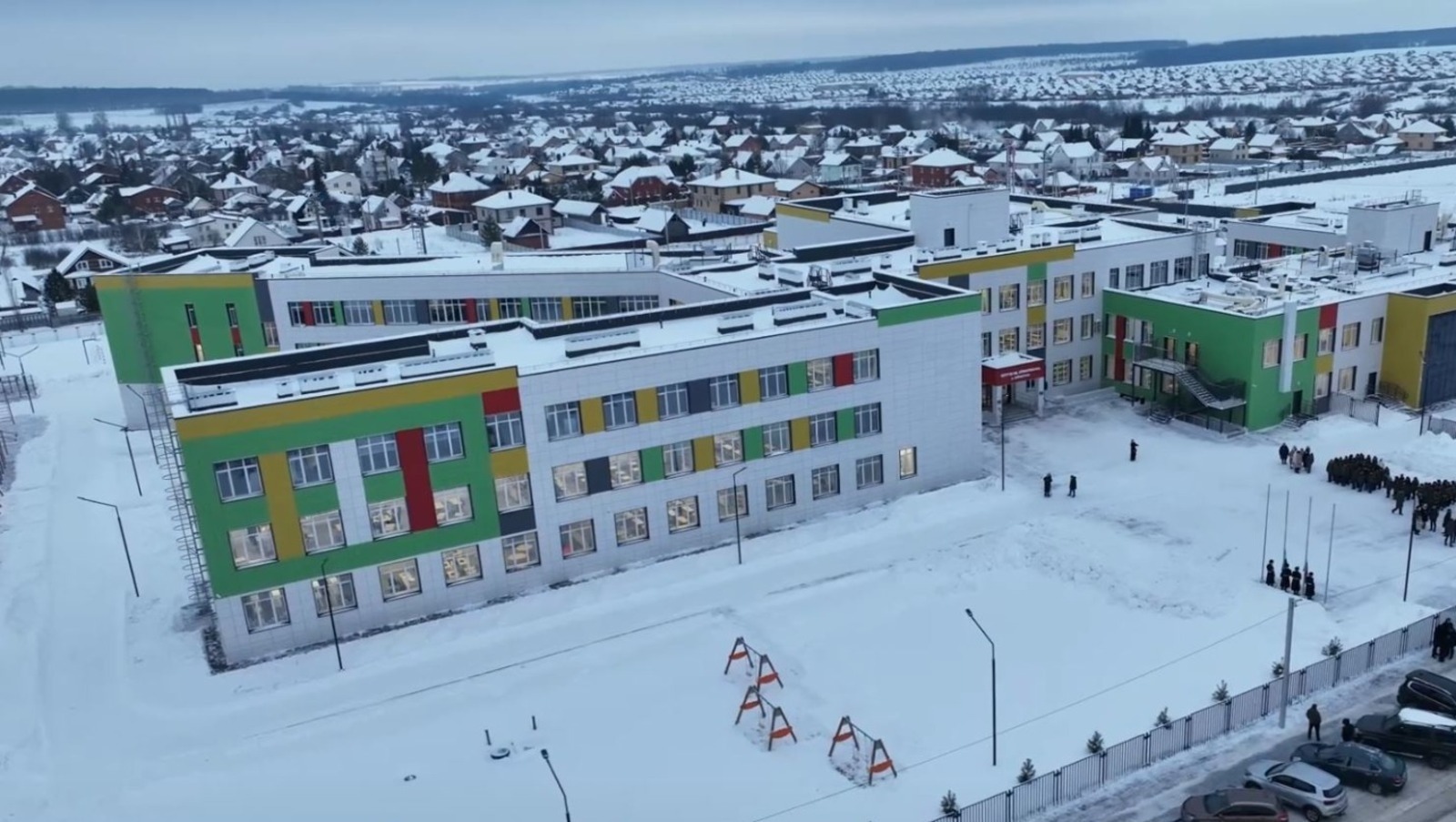 В Шмидтово открылась школа имени Ильдара Суфиярова