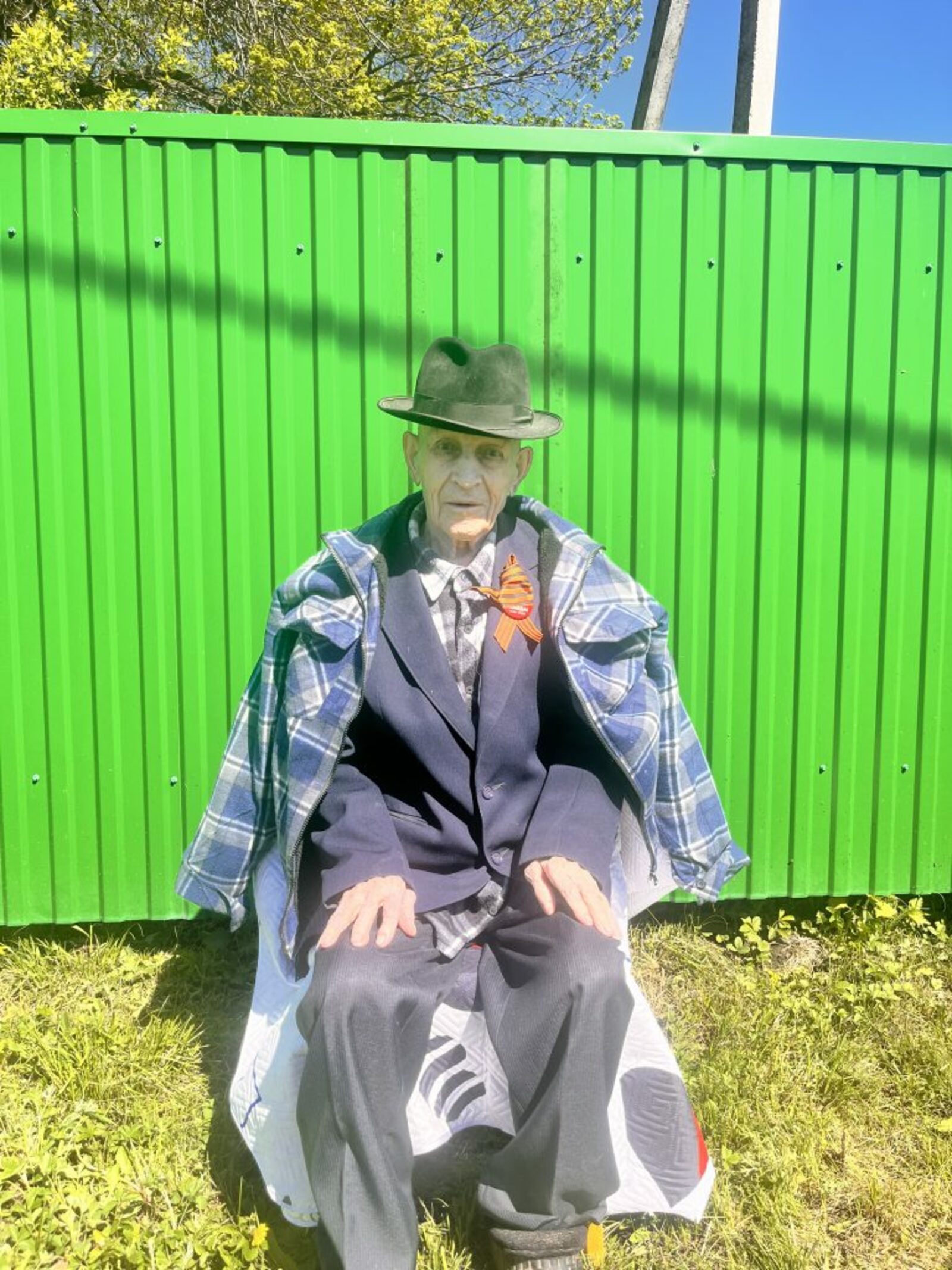 В Благоварском районе 98-летнего участника войны поздравили с праздником