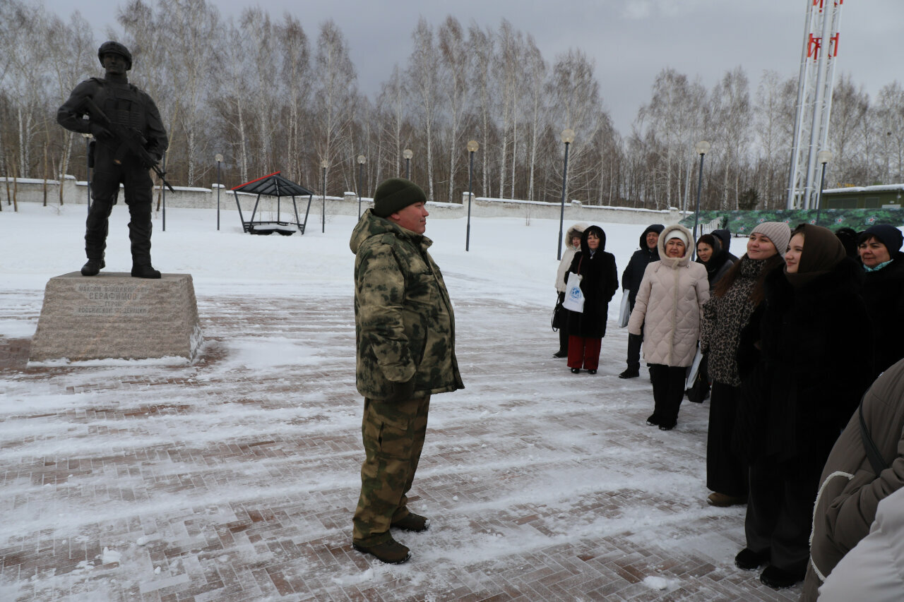 И ветер странствий благоварцам в путь!