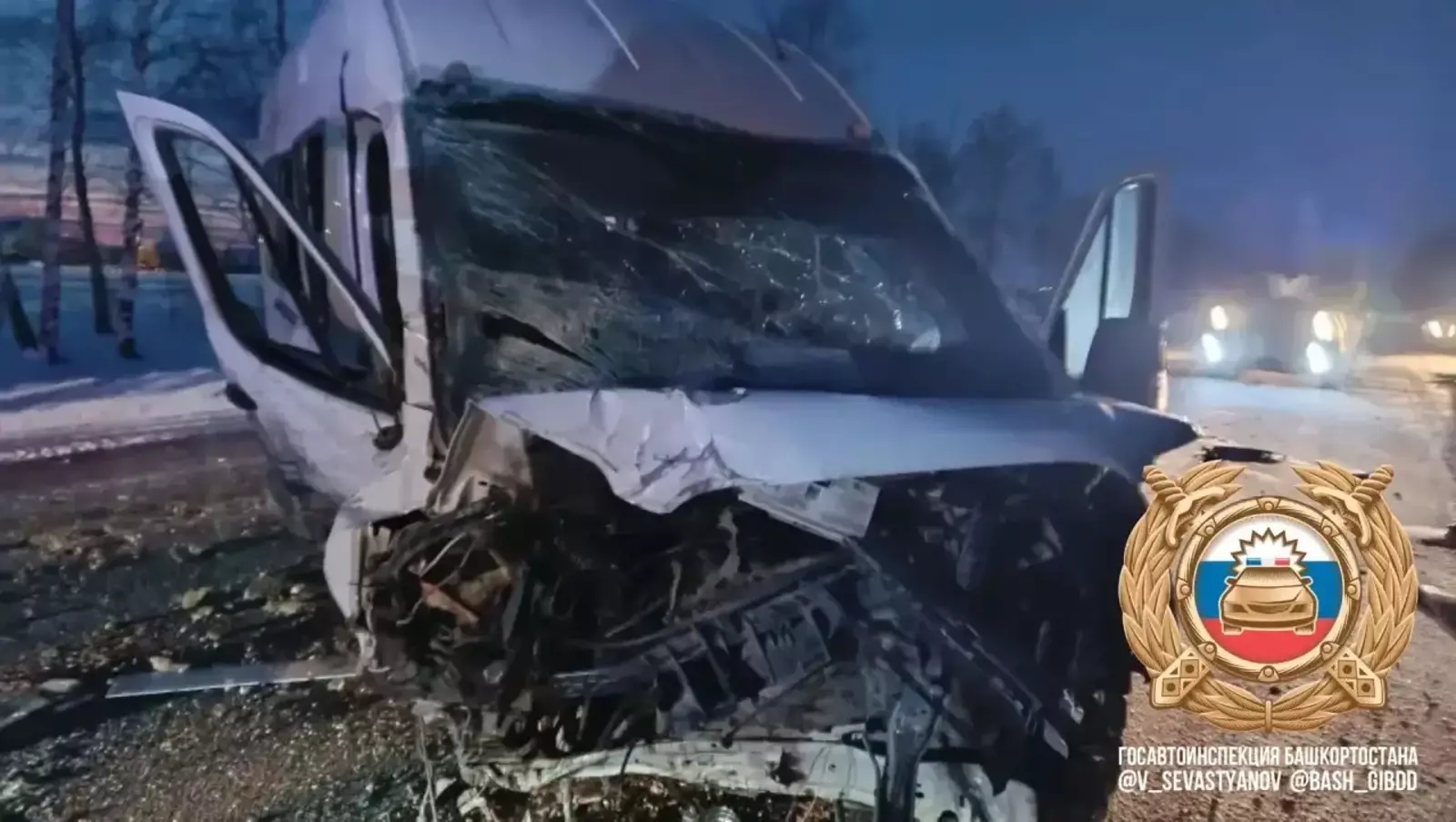 В Башкирии в аварии с автобусом погибли два пассажира легковушки