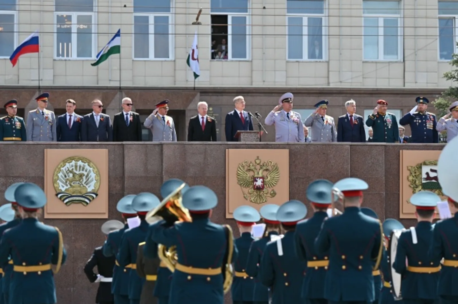 Ежегодное торжественное прохождение военнослужащих в честь Дня Победы в Уфе
