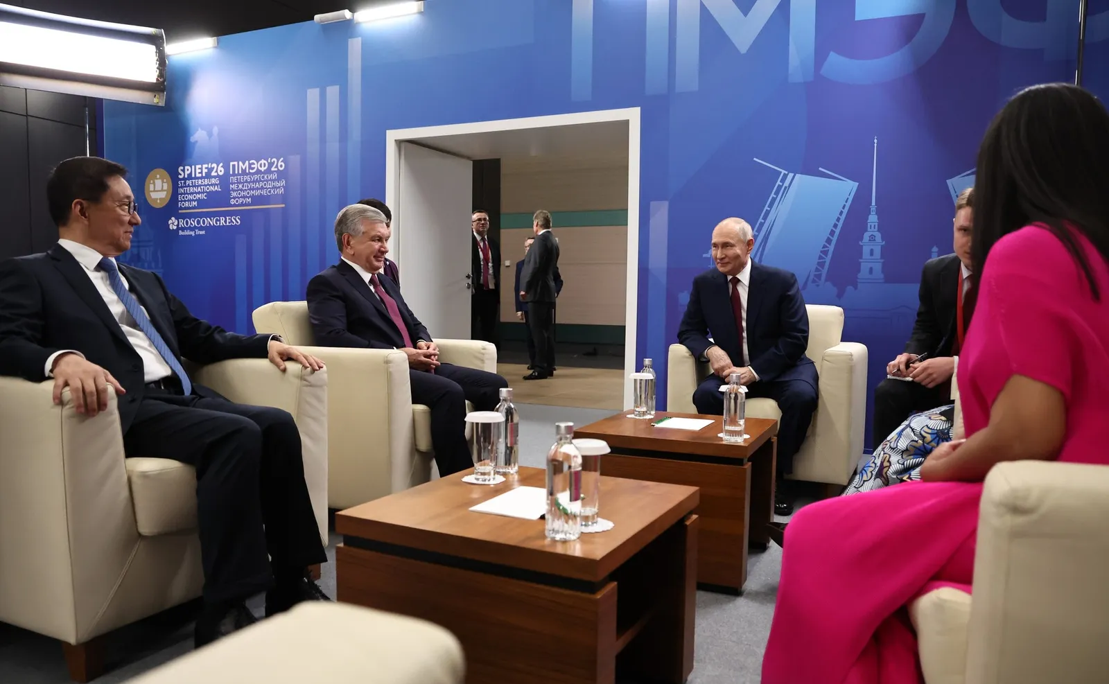 Пленарное заседание Петербургского международного экономического форума