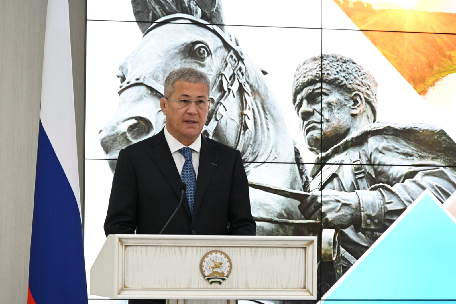 Радий Хабиров отменил новогодние корпоративы