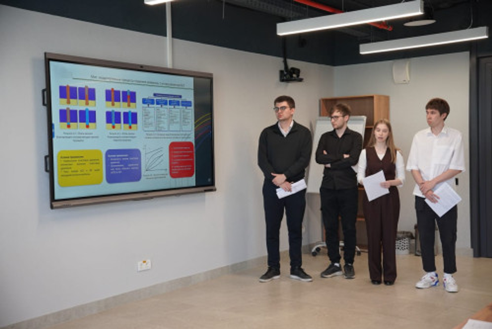 Первые магистры Евразийской политехшколы защитились в Межвузовском кампусе