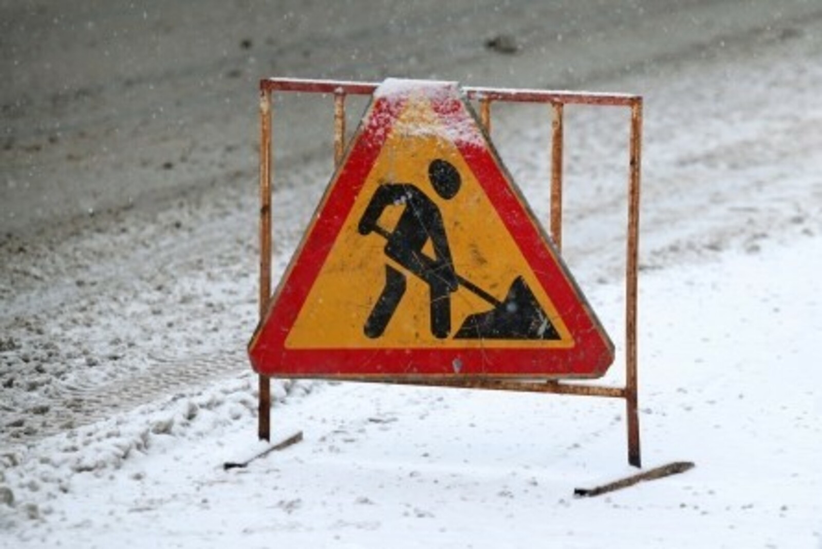 Прокуратура потребовала принять меры для качественной уборки снега в  Благоварском районе