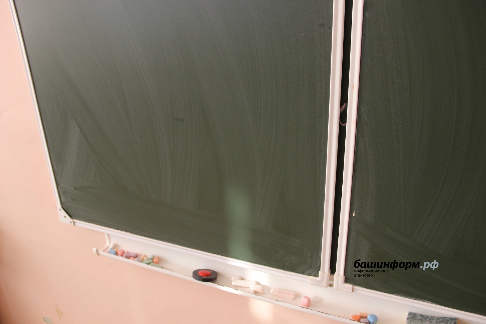 В Башкирии школьницы устроили драку в туалете