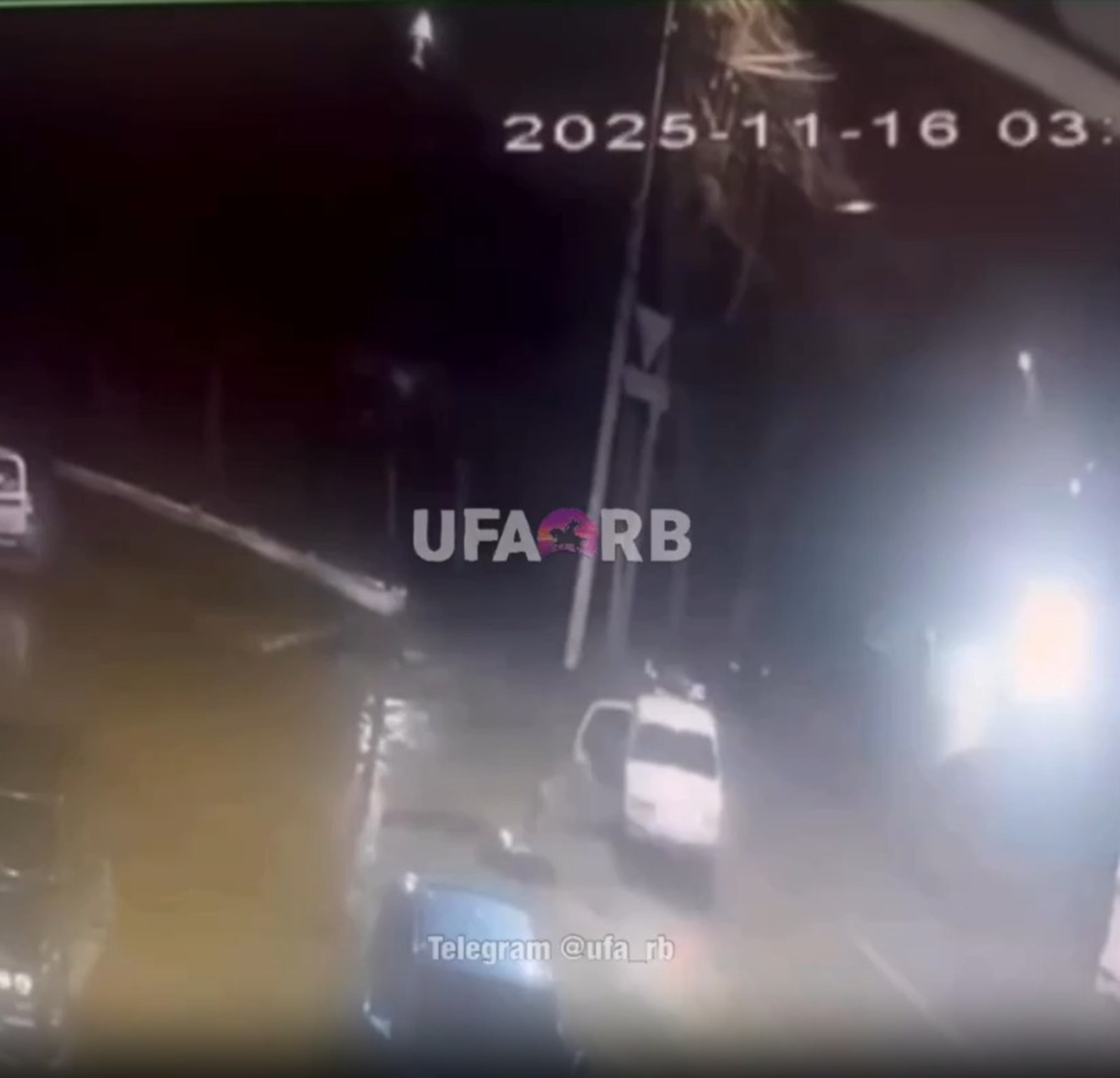 В Башкирии девушка выпала из автомобиля на дорогу