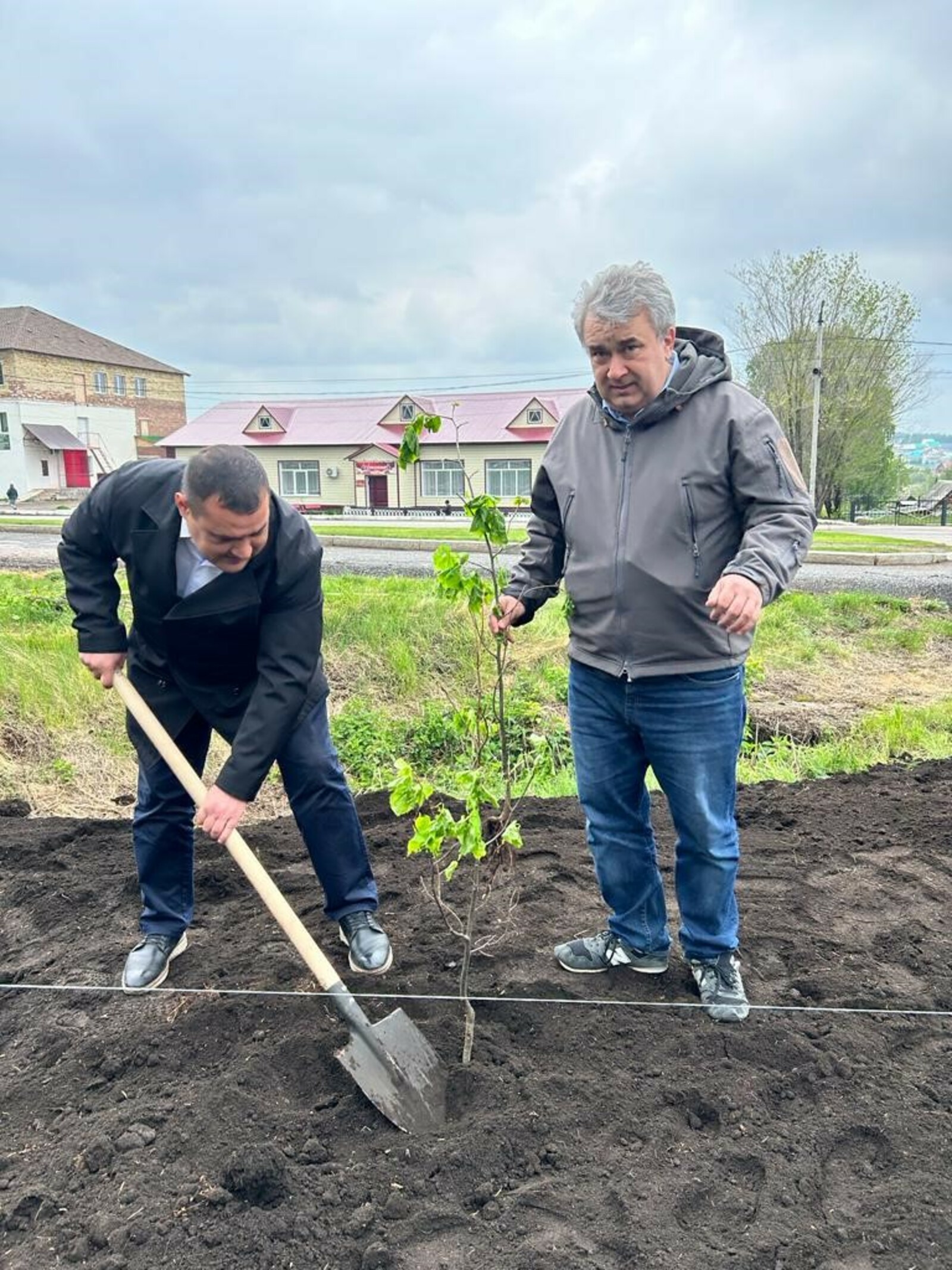 В Благоварском   районе Башкирии  прошел  очередной этап республиканской экологической акции "Зелёная Башкирия".