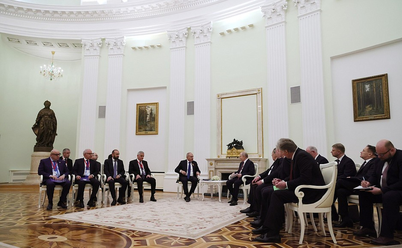 Состоялись переговоры Владимира Путина с Премьер-министром Республики Армения