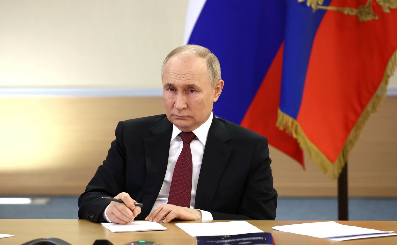 Радий Хабиров рассказал Владимиру Путину о мерах поддержки СВО