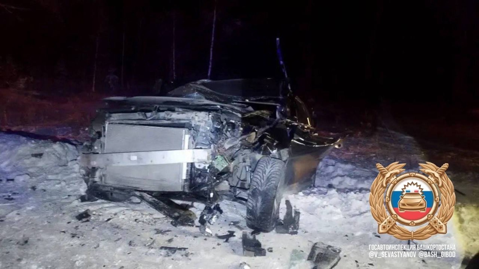 В Башкирии легковушка столкнулась с грузовиком, водитель погиб