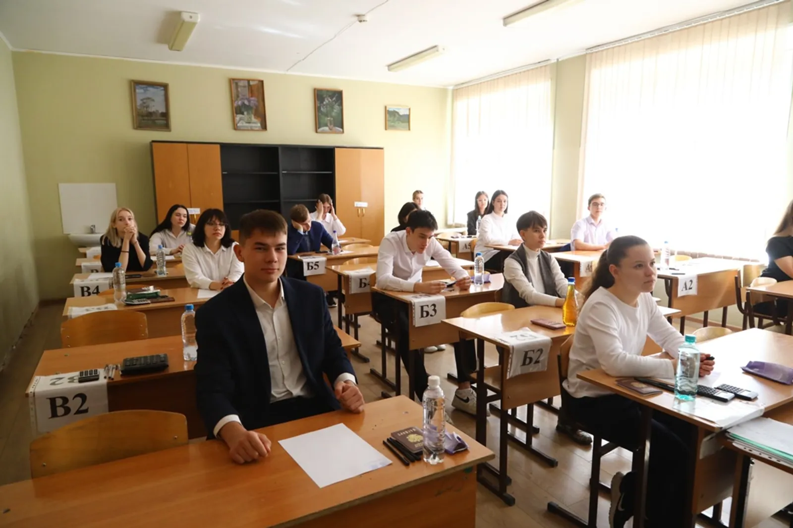 Глава Башкирии пожелал выпускниками успешной сдачи ЕГЭ