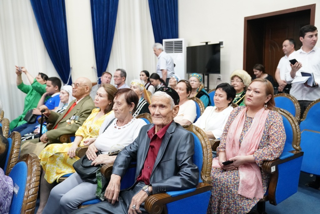 Радий Хабиров встретился с выходцами из Башкортостана, проживающими в Узбекистане