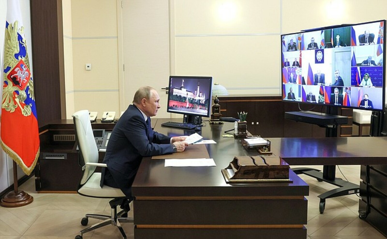 Под председательством Владимира Путина  состоялось заседание Совета Безопасности Российской Федерации.