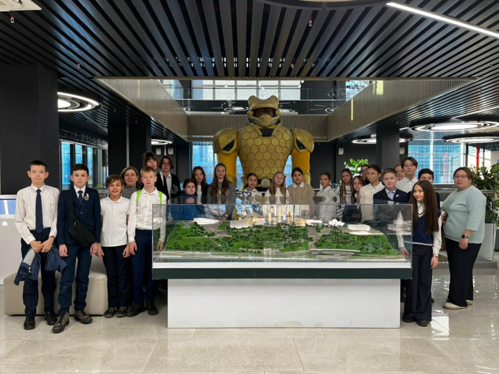 Более 53 тысяч туристов стартовали в научно-популярные туры из кампуса