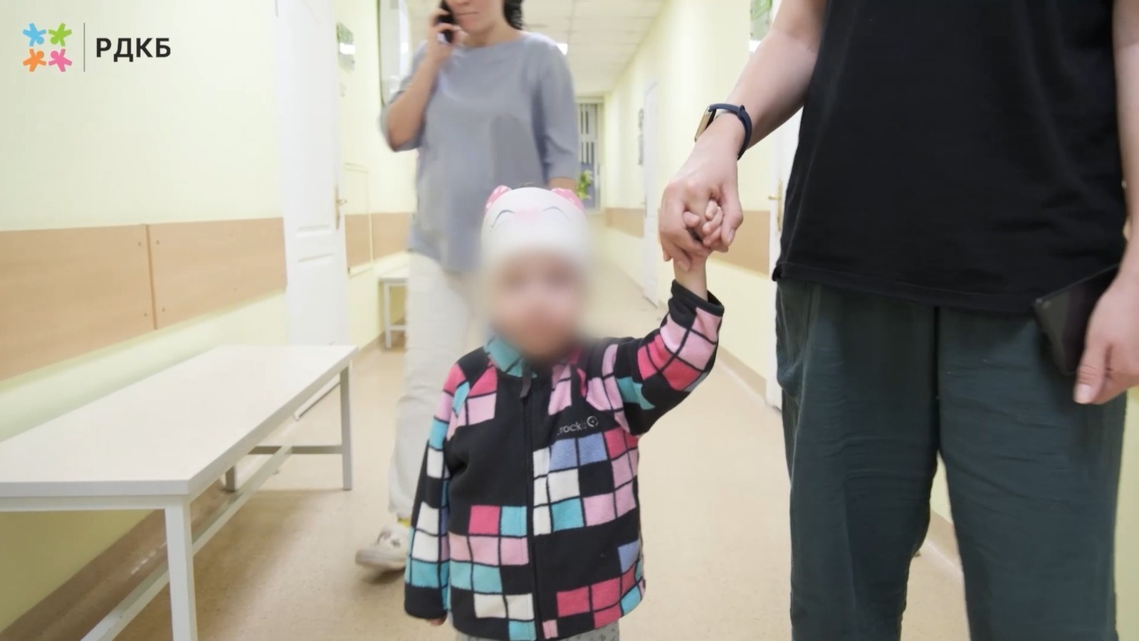 Известно состояние девочки, которую из окна выкинул собственный отец в Уфе