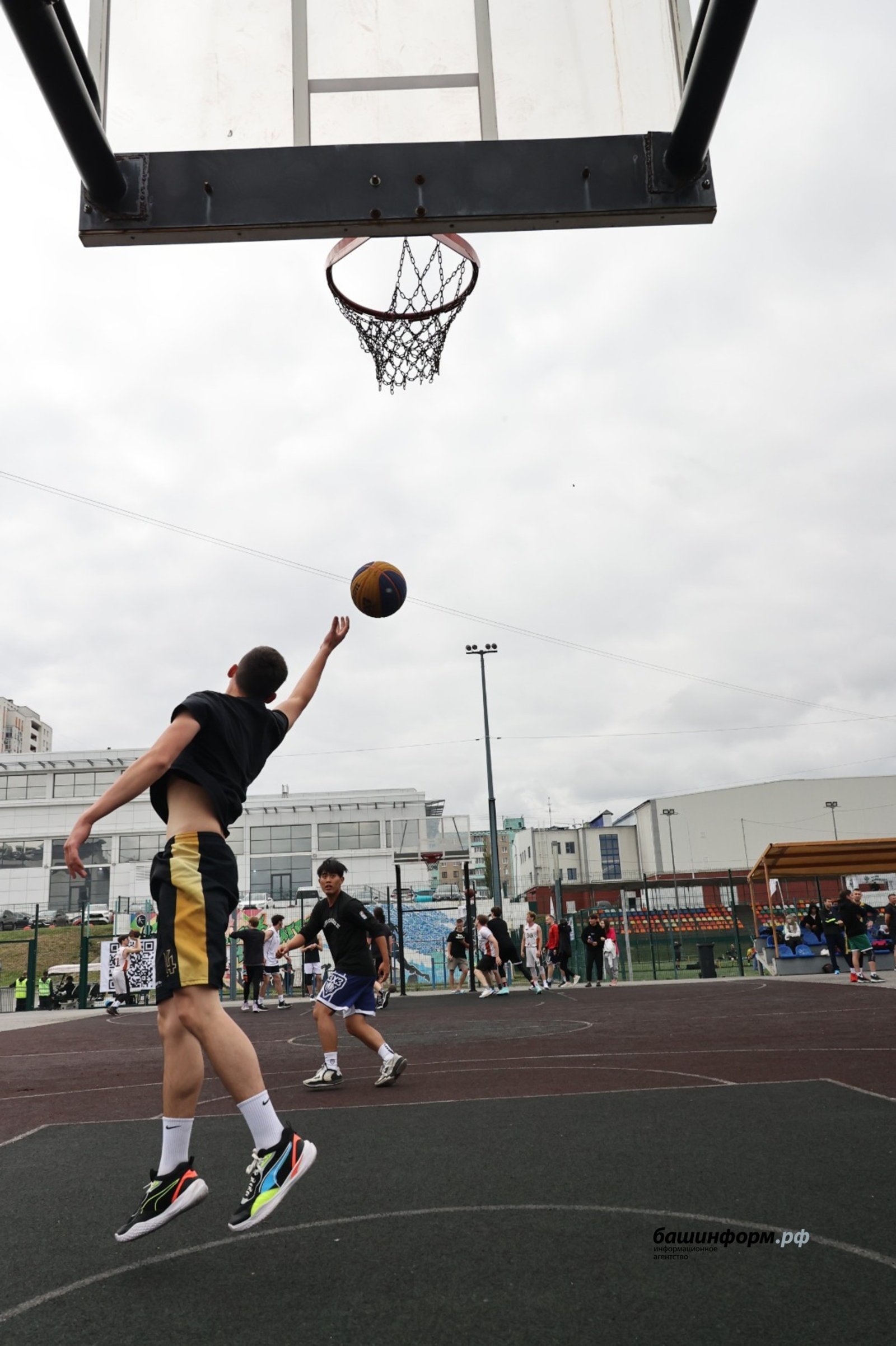В Уфе в рамках фестиваля здоровья и туризма состоялся «Баскет НА РАХАТЕ»