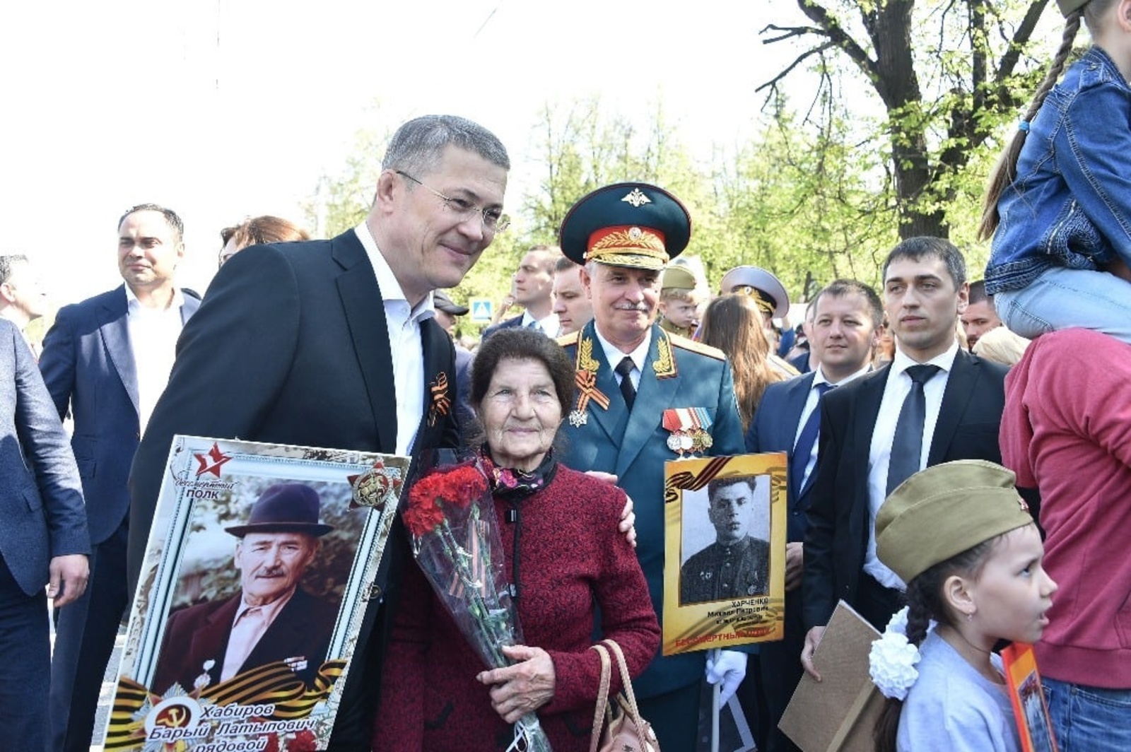 Радий Хабиров пригласил жителей республики принять участие в акции "Бессмертный полк"