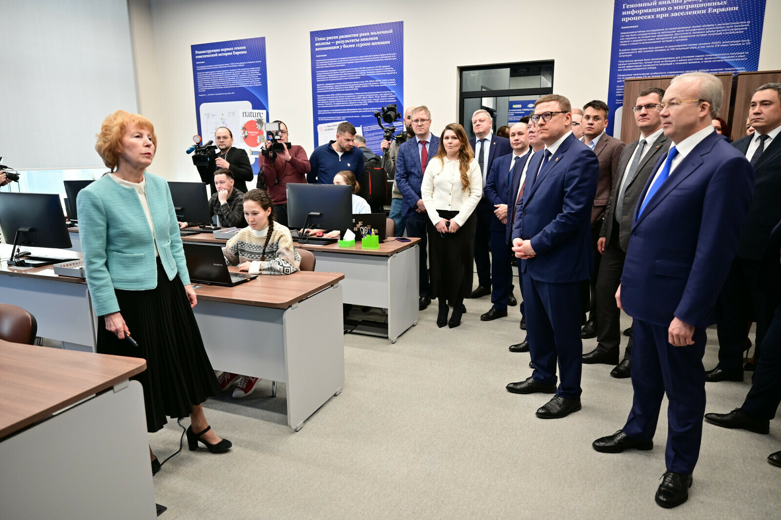 Андрей Назаров и Алексей Текслер посетили площадку Геномного центра в Уфе