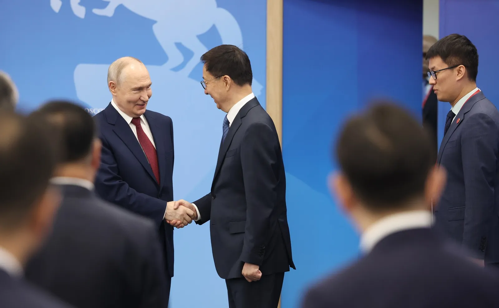 Беседа Владимира Путина  с Заместителем Председателя КНР Хань Чжэном