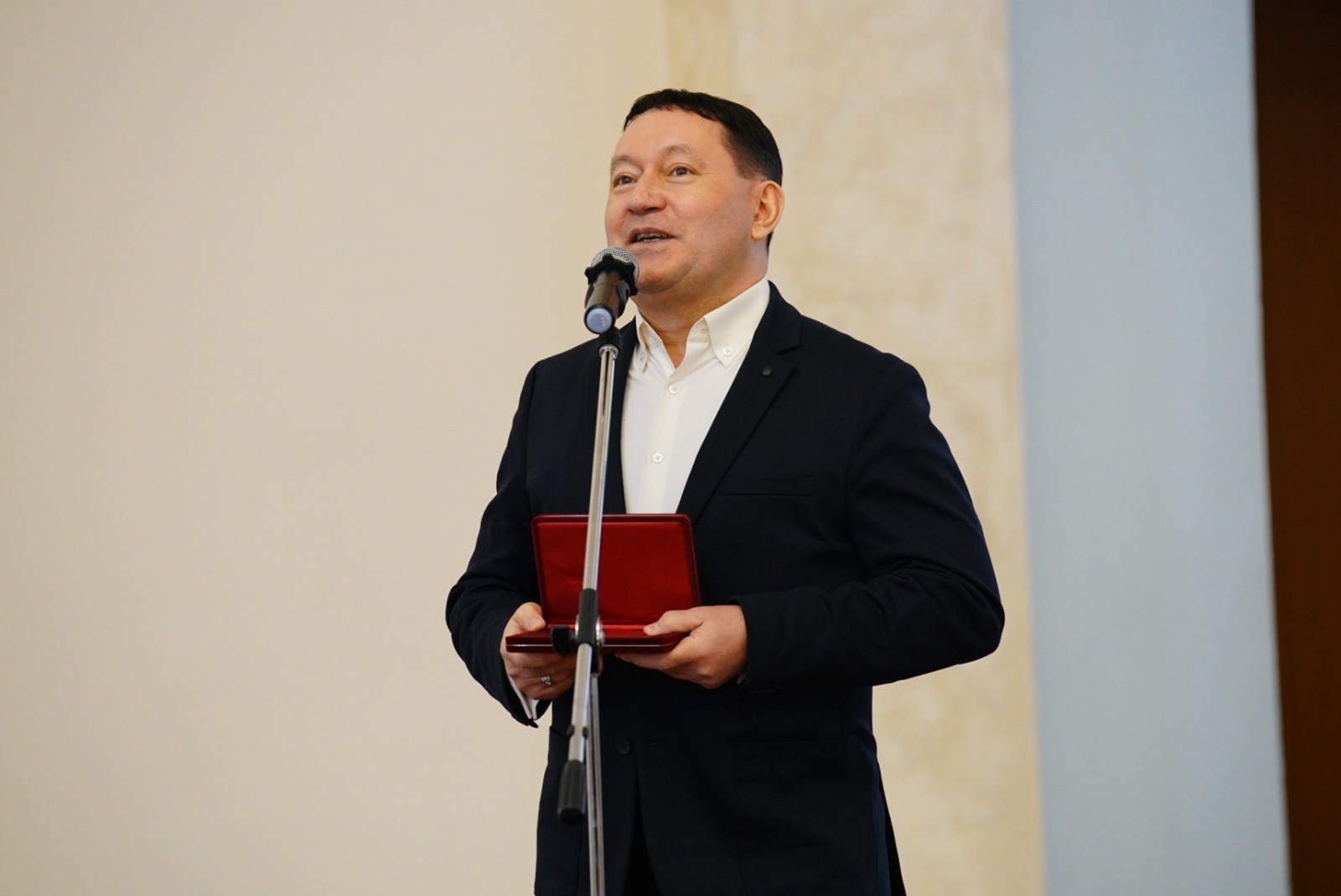 Айдару Галимову присвоили звание «Заслуженный работник культуры РФ»