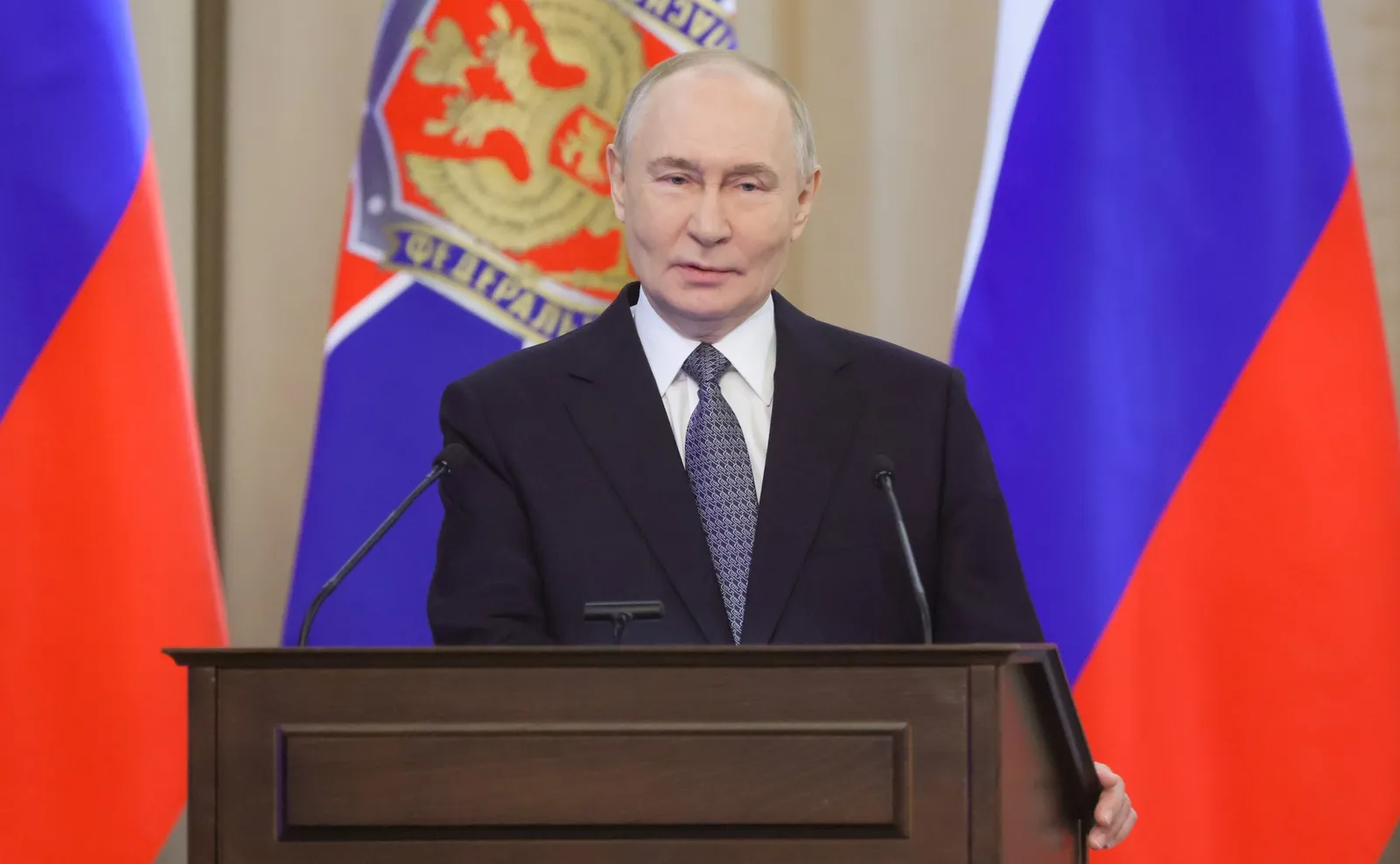 Песков рассказал о работе Путина 9 мая