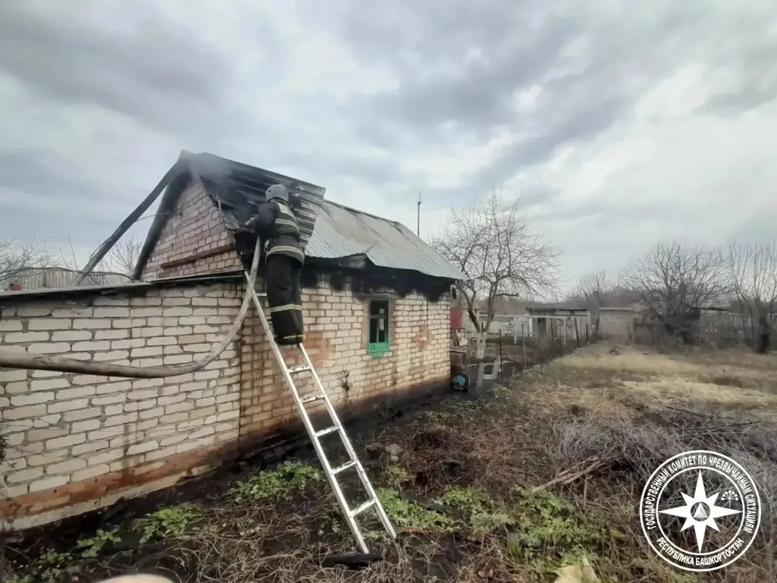 Пожилой мужчина из Башкирии погиб при пожаре